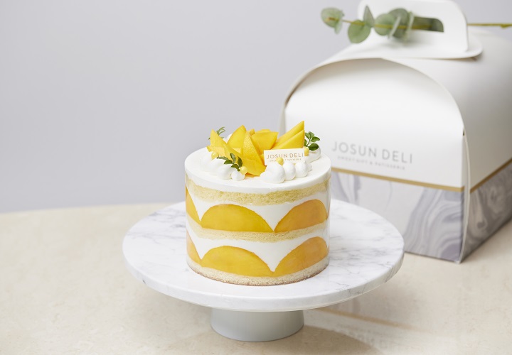 Season mango Cake