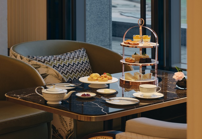 Warm Up the Season Afternoont Tea Set